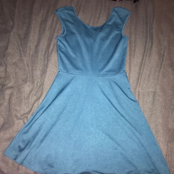 Womens Small Bow dress - Picture 2 of 3